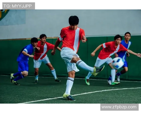 聚焦足球巨星卢姓球员辉煌生涯与绿茵场上的传奇故事